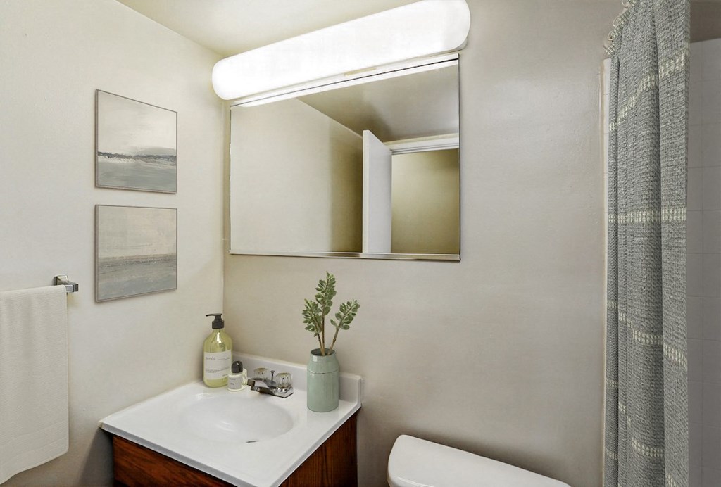 Laurel Park & Laurelton Court Apartments, 801 8th Street, Laurel, MD